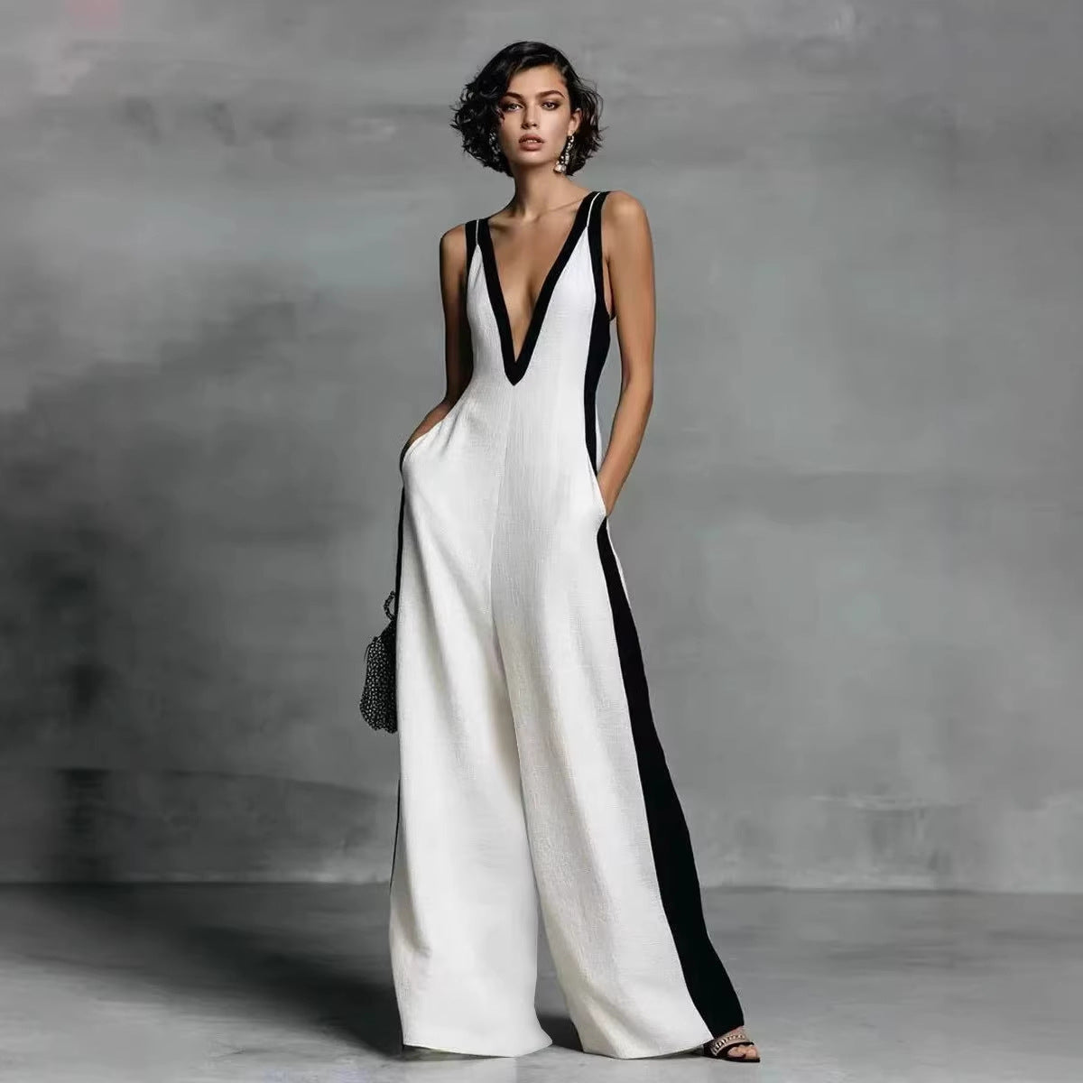 Chic V-Neck Wide-Leg Sleeveless Jumpsuit