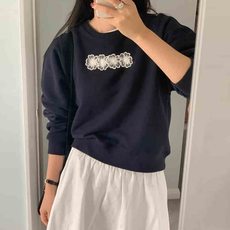 Floral Embroidered Long Sleeve Pullover Hoodie