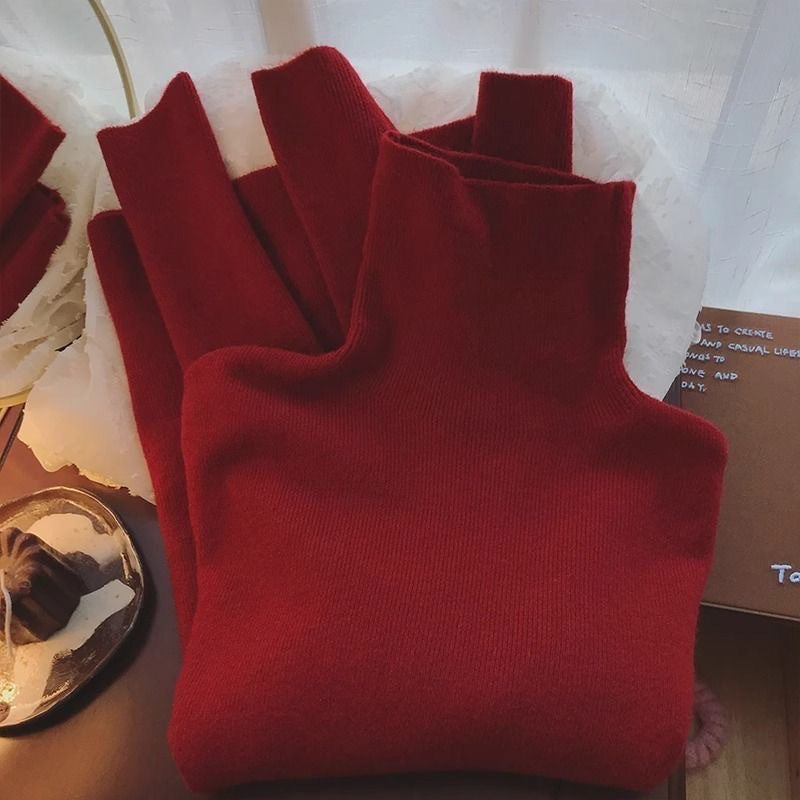 New Fallwinter High-neck Base Sweater with a Cozy Layered Look