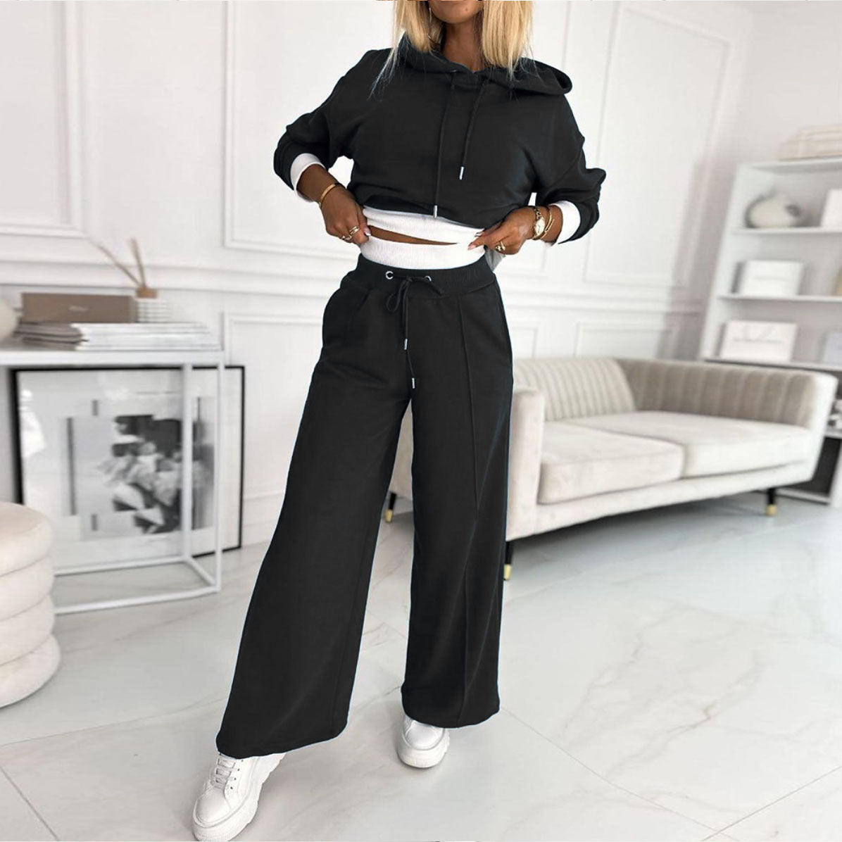 Women's Sporty Casual Hoodie and Pocket Sweatpants Set