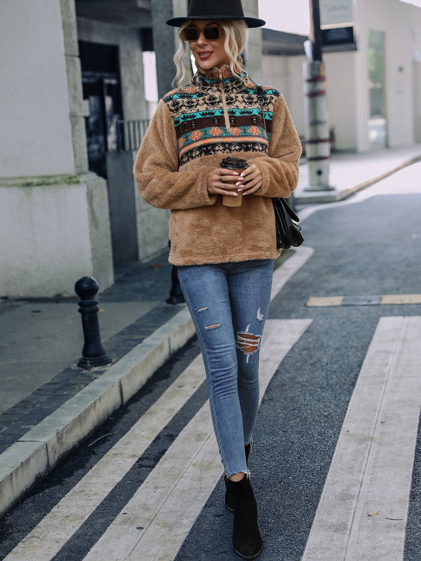 Geometric Print Plush Pullover Sweatshirt