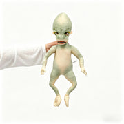 Green Alien Plush Toy – Realistic Extraterrestrial Stuffed Doll, Non-Shedding