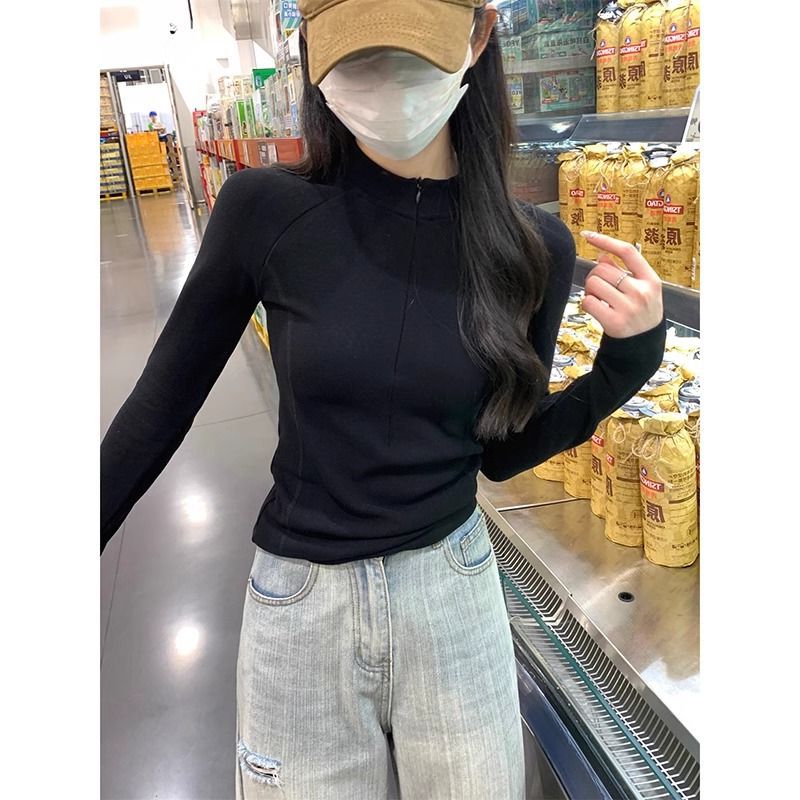 Slim-Fit Gray Turtleneck Long Sleeve Thermal Tee