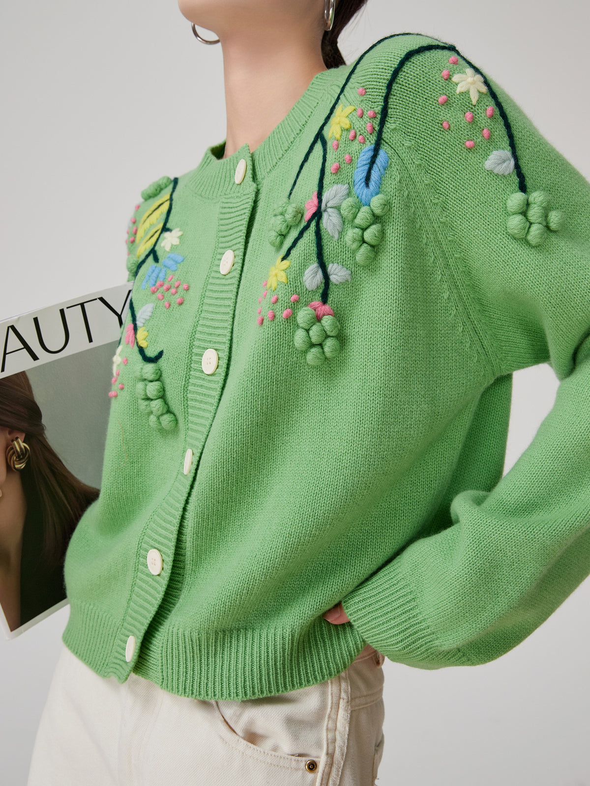 Green Handmade Three-dimensional Embroidered Round Neck Knitted Cardigan for Women