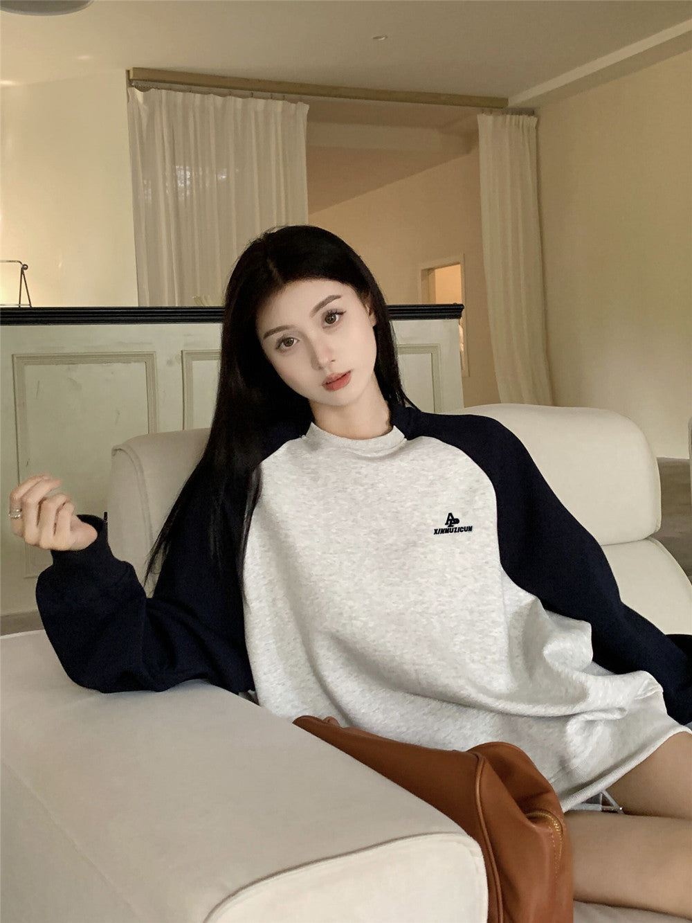 Contrast Letter Embroidered Loose Long Sleeve Top