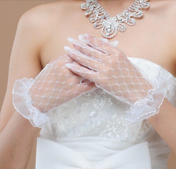 Elegant Bridal Lace Finger Gloves