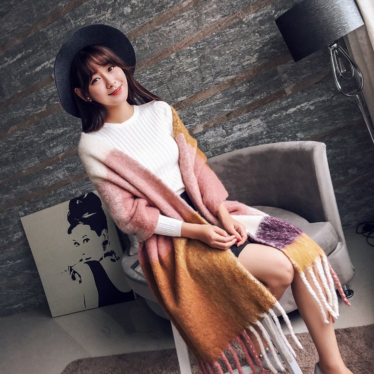 Stay Warm in Style - Soft Cashmere Scarf