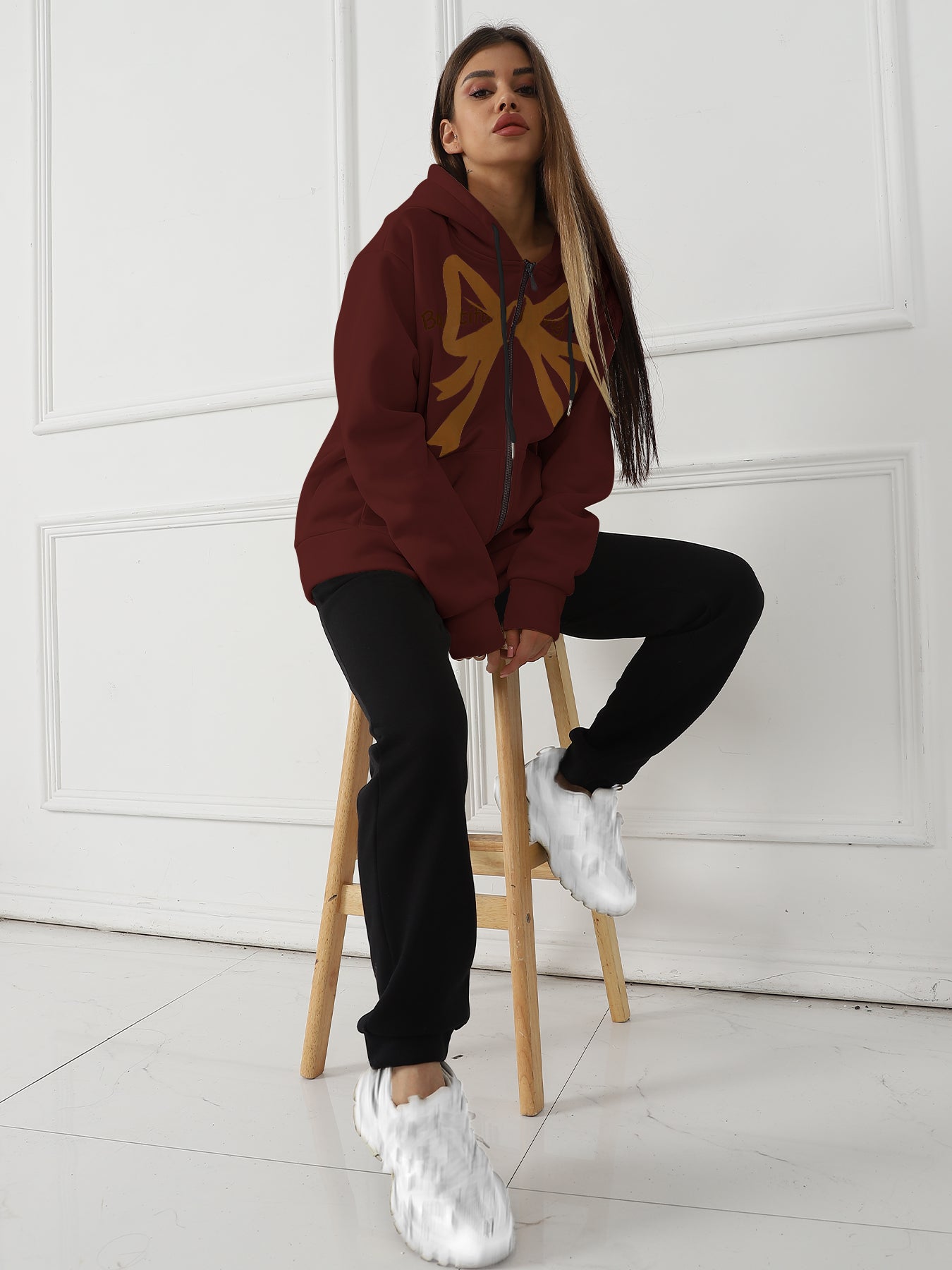 Cozy Women's Long Sleeve Sweatshirt for Everyday Comfort