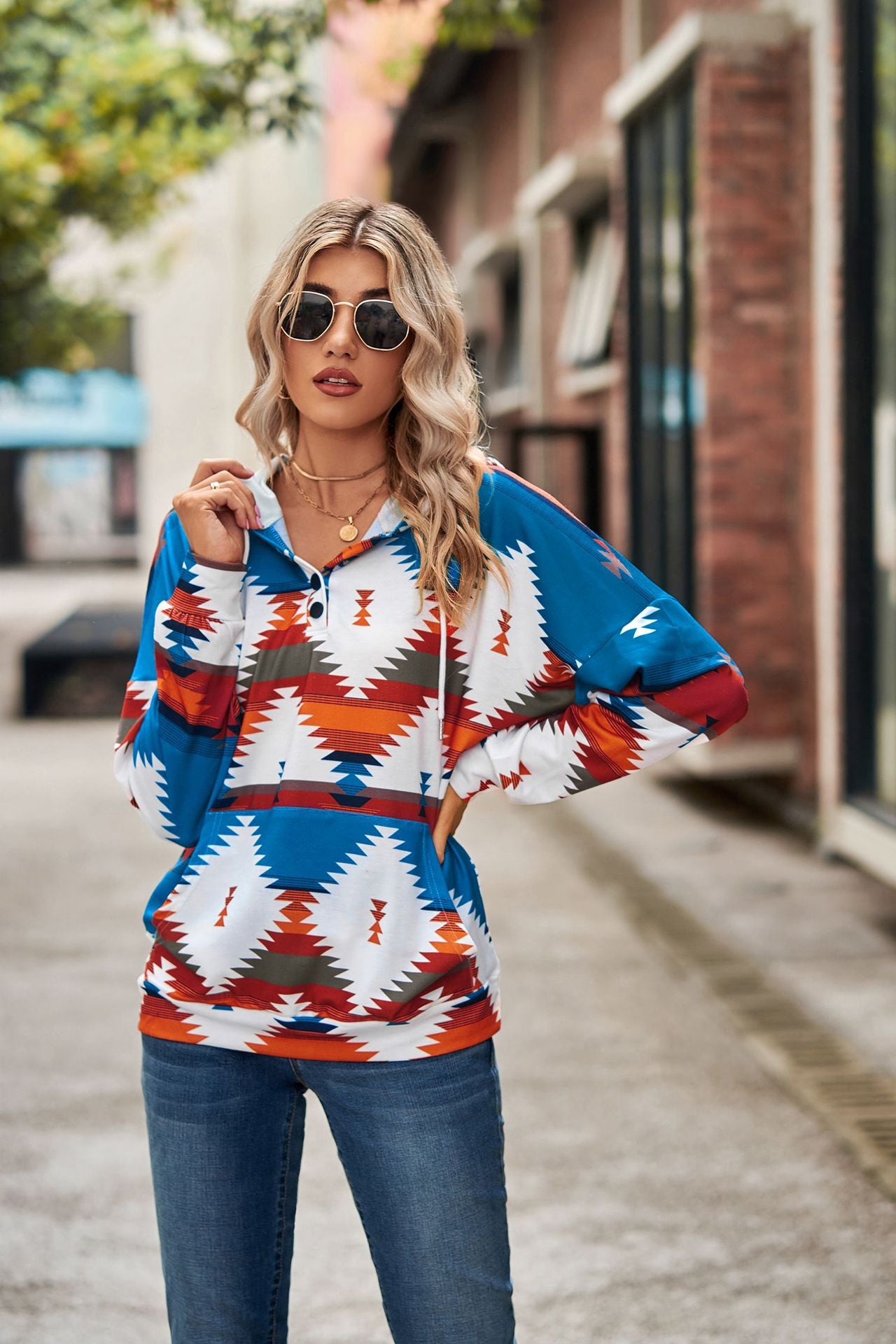 Geometric Pattern Long Sleeve Hooded Pocket Sweatshirt
