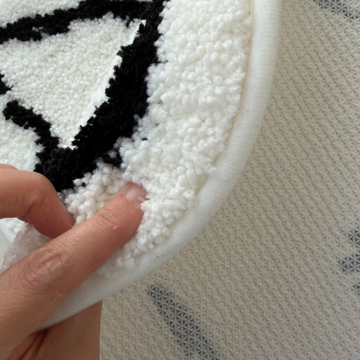 Bathroom Strong Absorbent Special-shaped Flocking Bedroom Bedside Carpet
