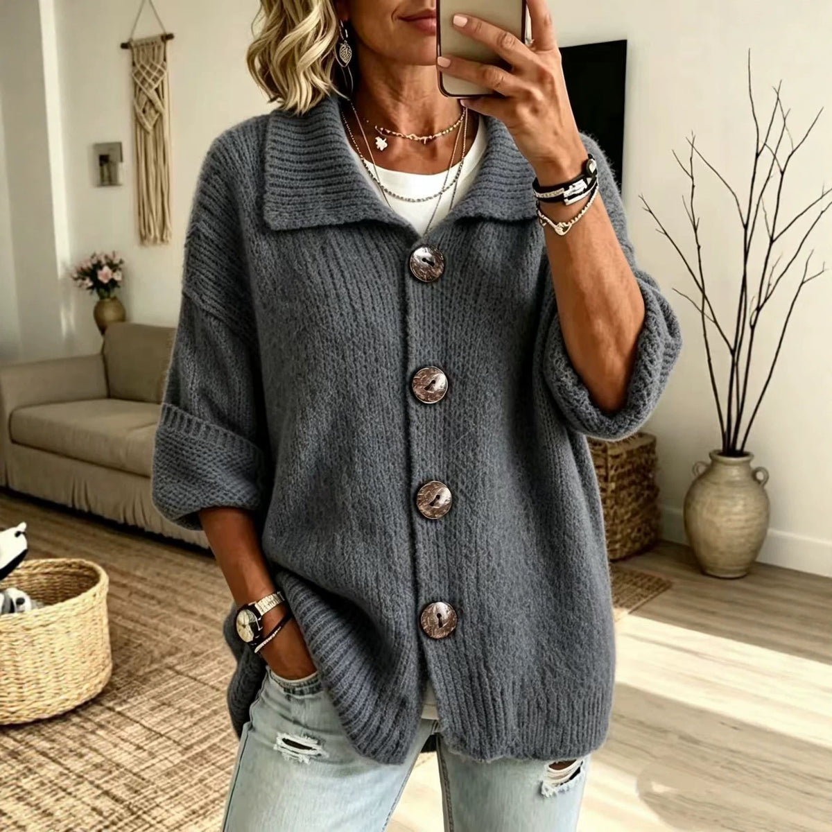 Button-down Knitted Sweater Cardigan New Fallwinter Style