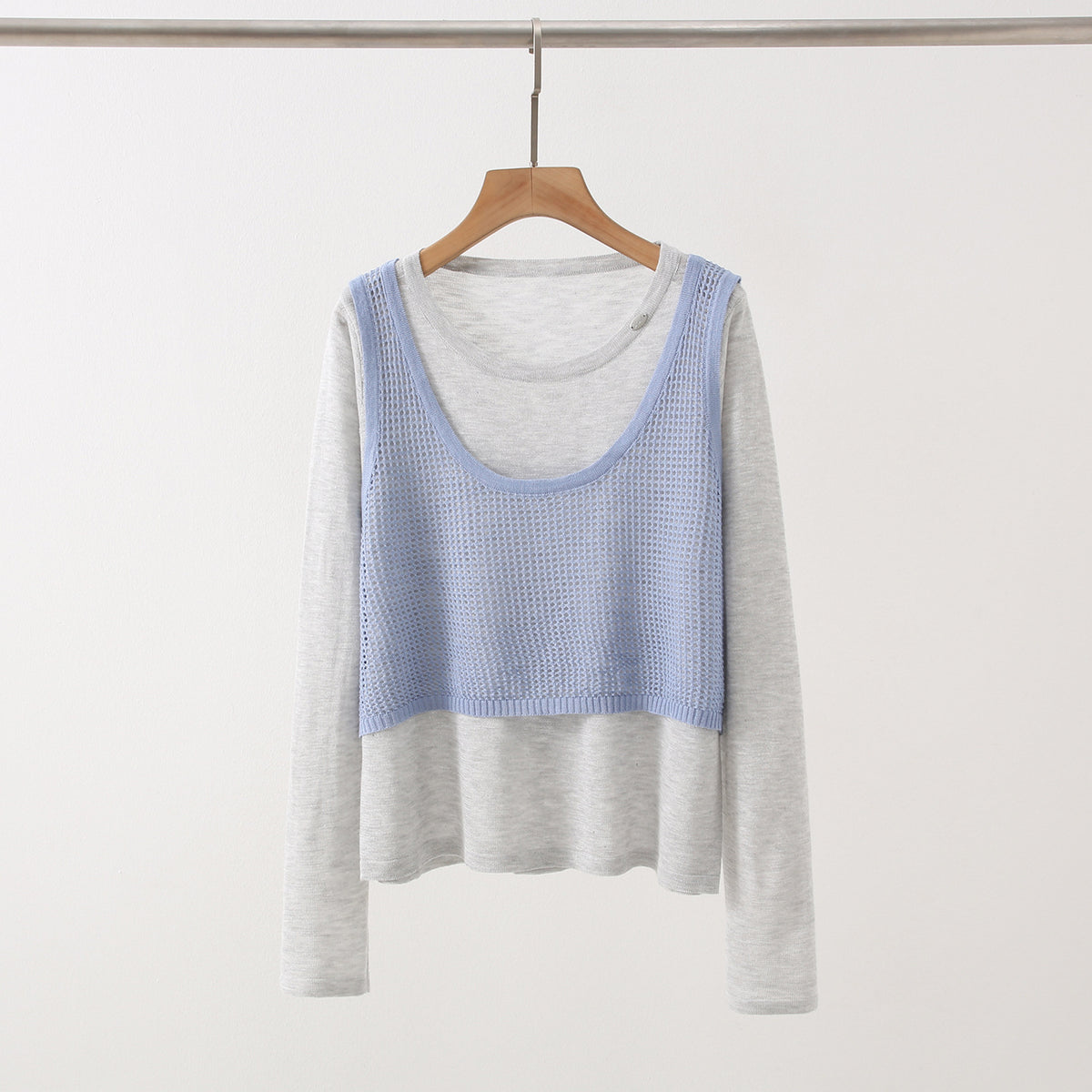 New Design Sense Stitching Fake Two-piece Knitted Sweaters Women