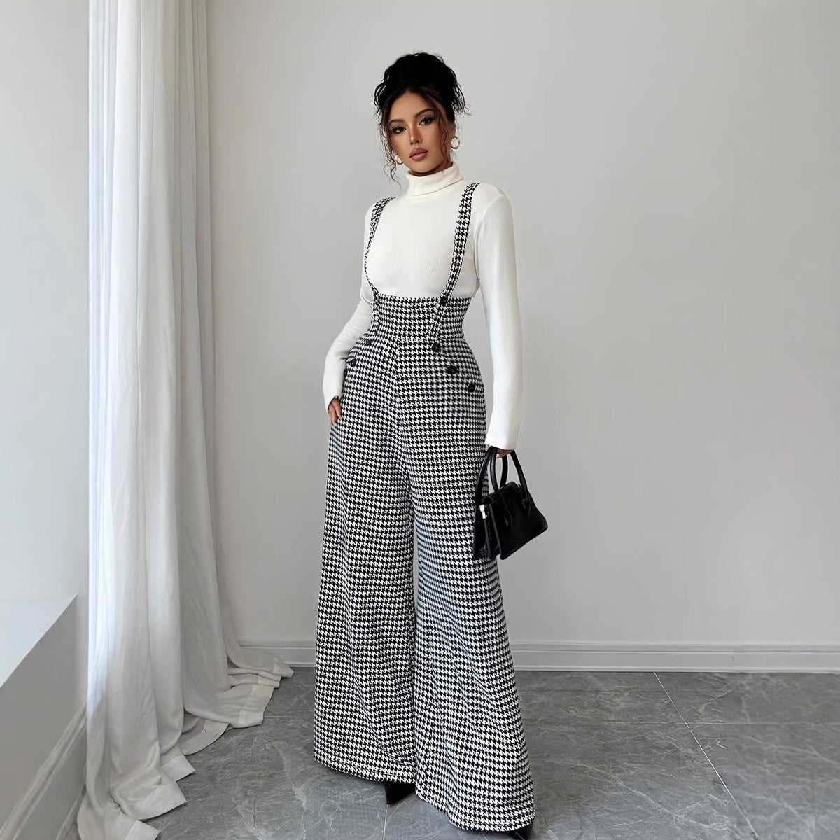 Elegant Slim-Fit Solid Sleeveless Commuter Jumpsuit