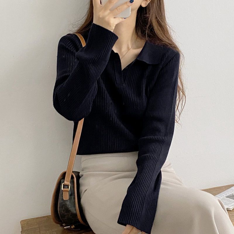 Cozy Women's Short Knit Long-Sleeve Sweater