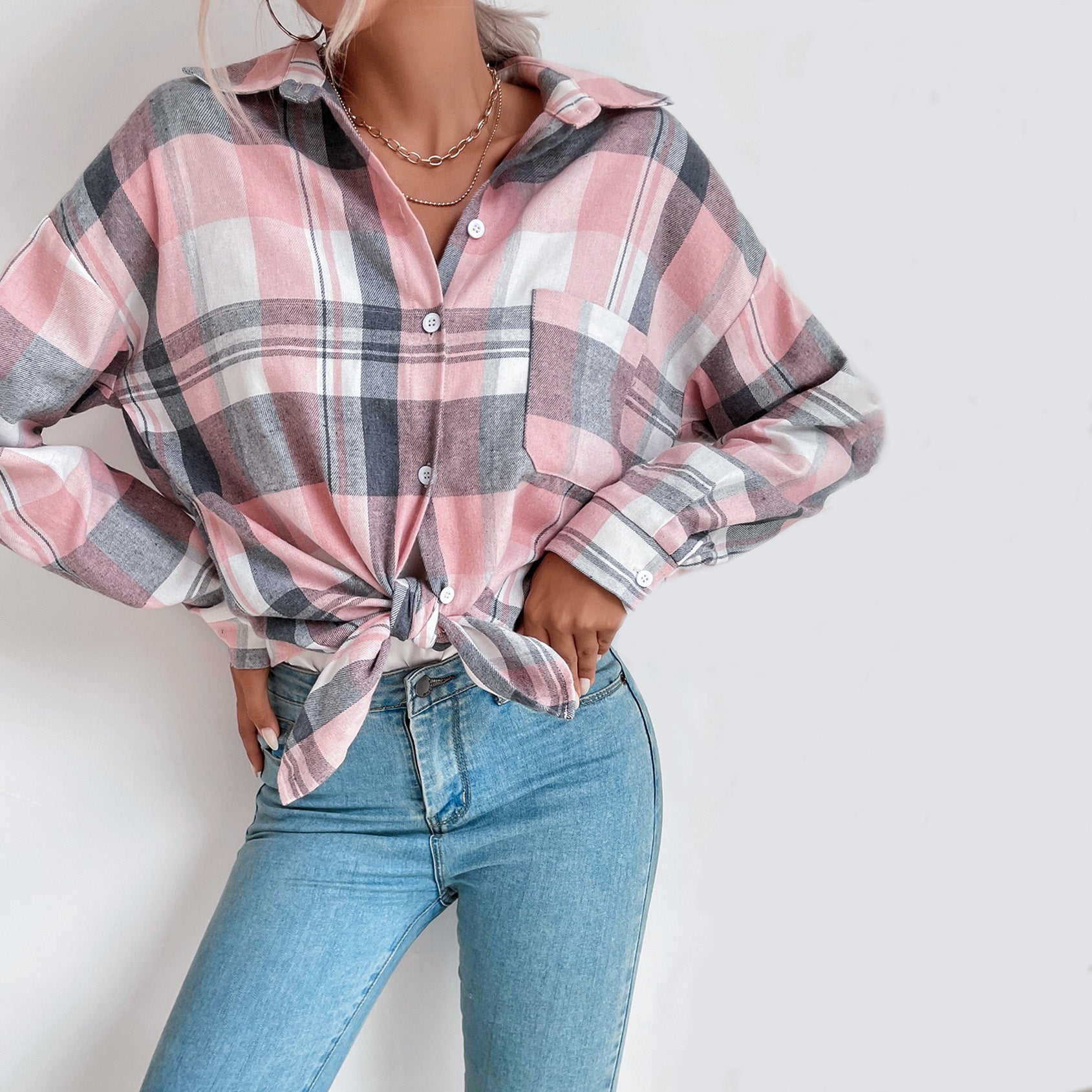 Women's Long-Sleeve Lapel Shirt With Pockets On The Back