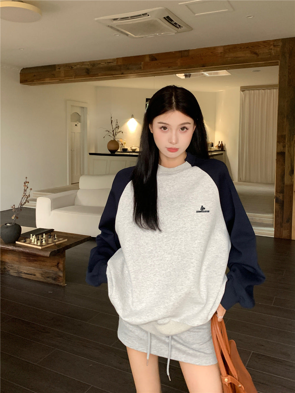Contrast Letter Embroidered Loose Long Sleeve Top