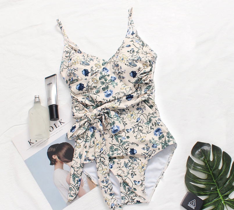 Leaf Print Slimming One-Piece Swimsuit for Resort & Spa