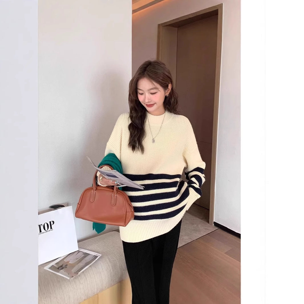 Loosefitting Midlength Knit Sweater with a Standup Collar for Pregnant Women