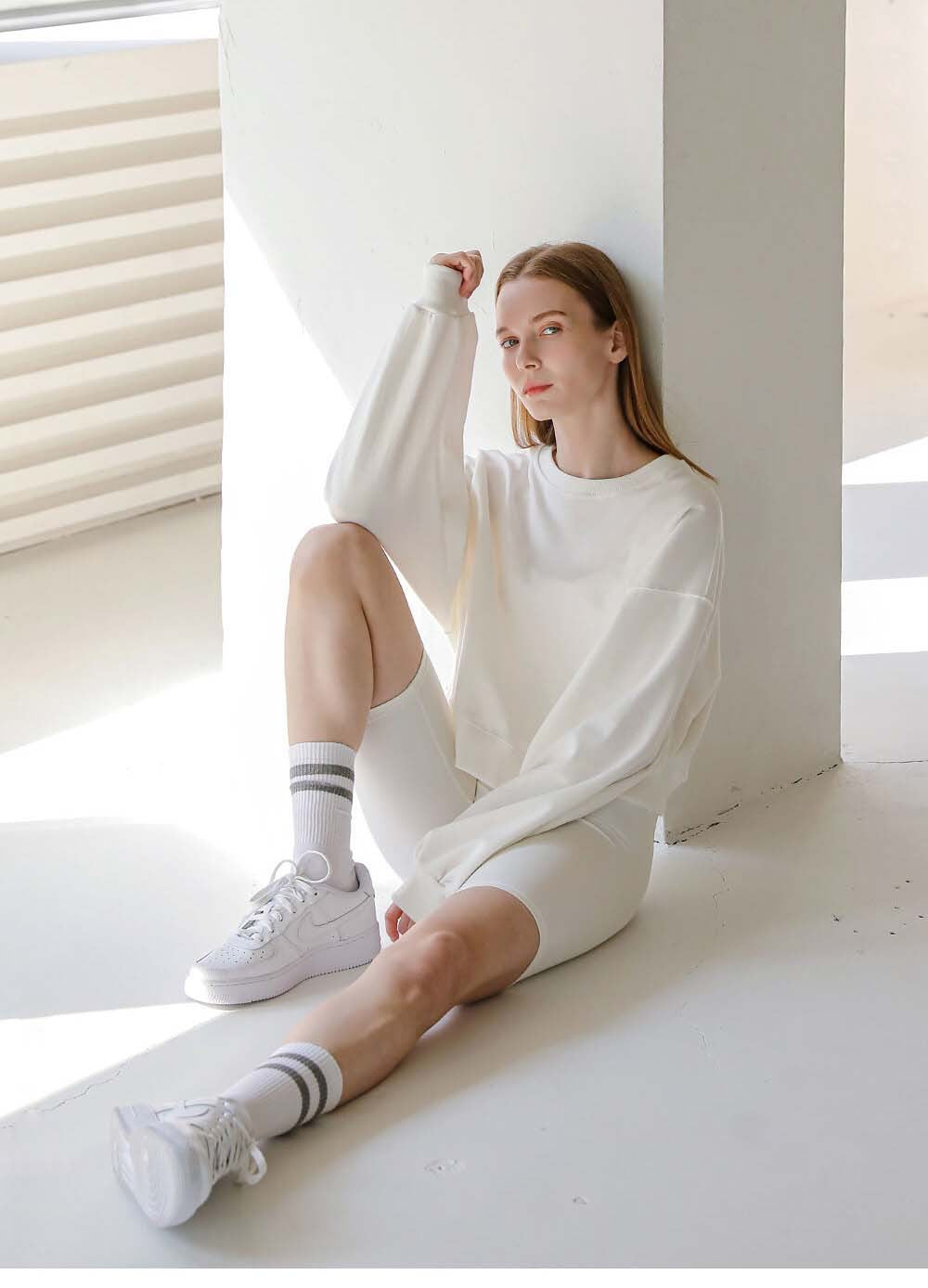 Women's Casual Long Sleeve Round Neck Cropped Sweater