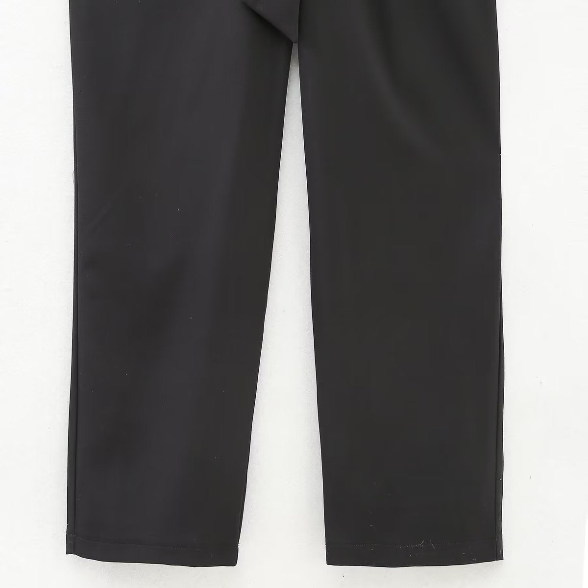 Chic Short-Sleeve Belted Jumpsuit with Zipper & Lapel