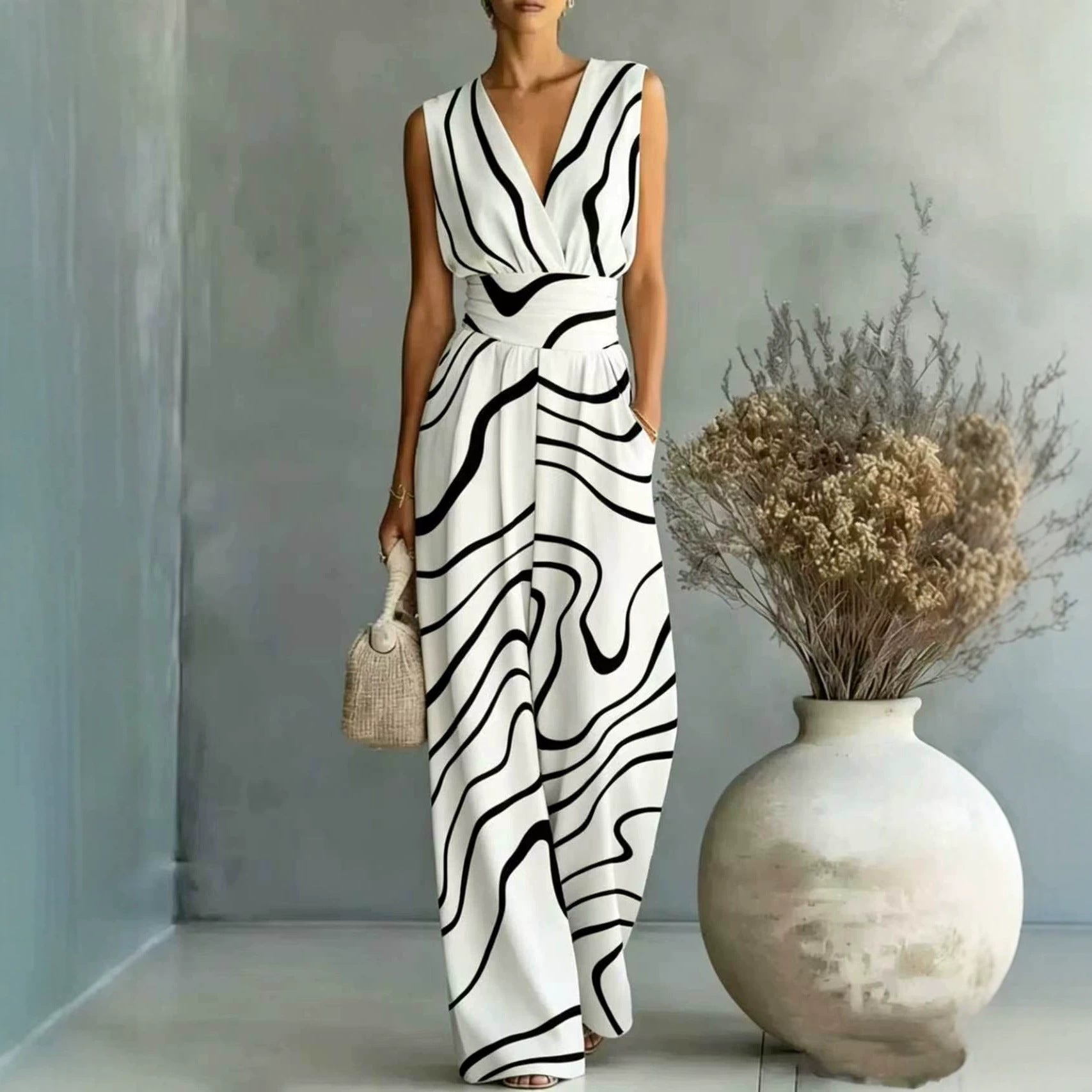 European And American-style Deep V-neck Sleeveless Printed Jumpsuit