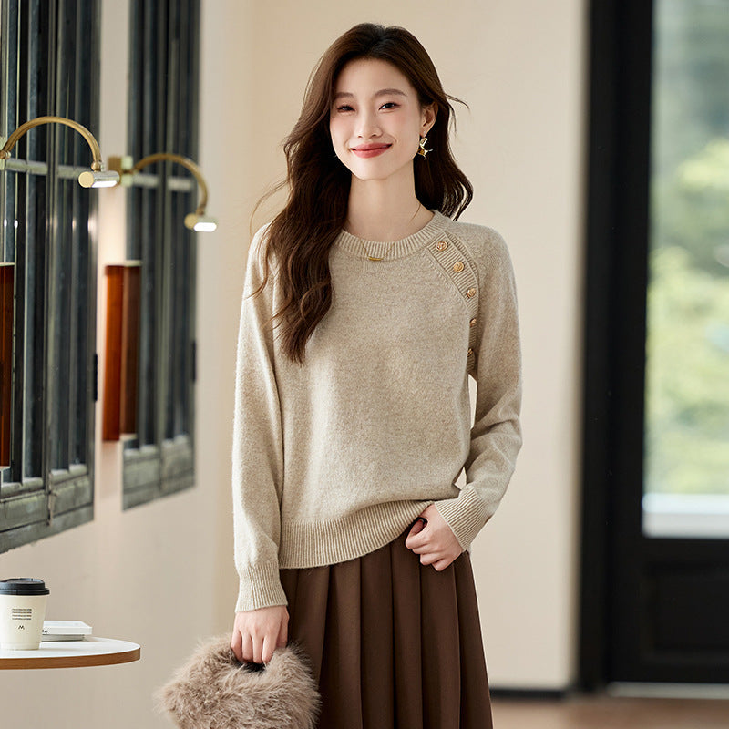 French Style Gold Buckle Design Sense Lazy and Loose Knitwear Sweater