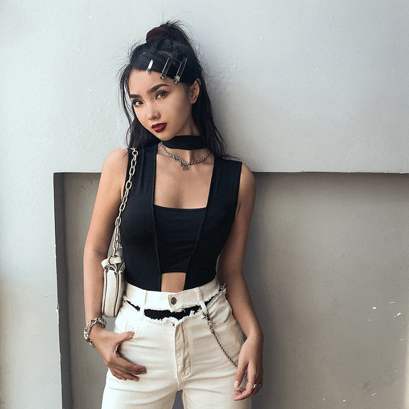 Hollow sleeveless round neck triangle jumpsuit