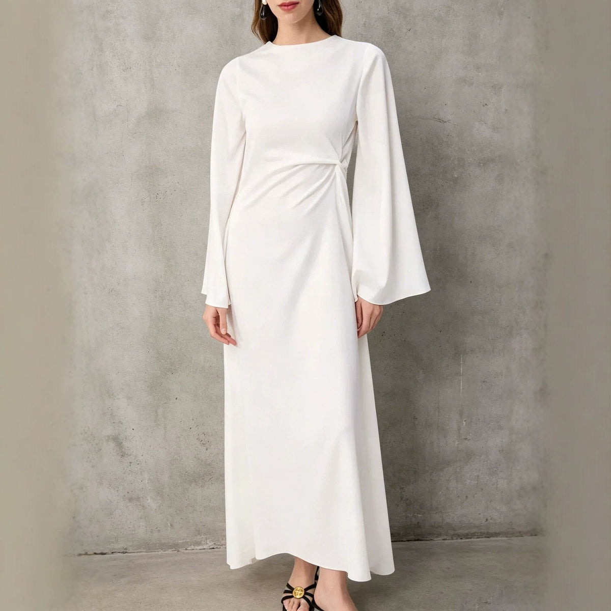 Retro Style Long Sleeved Waist Slimming Solid Color Dress