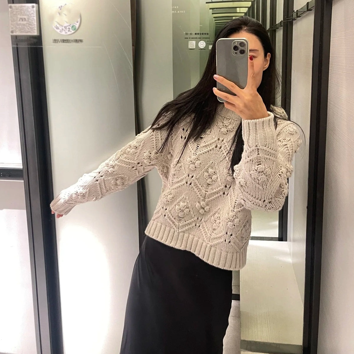 Women's Fashion Hollowed-out Round Neck Knitted Sweater