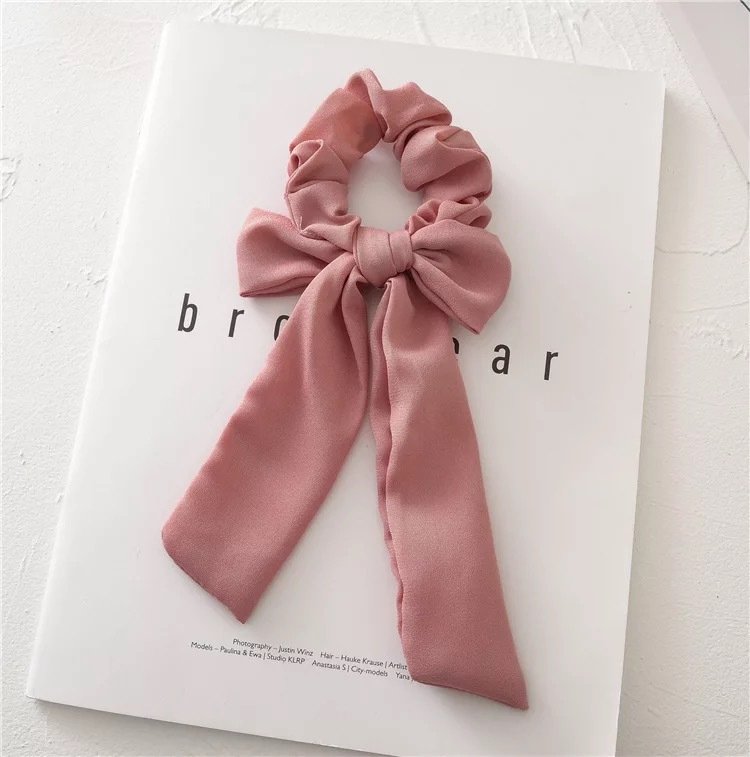 Chic Bowknot Scarf Streamers Set