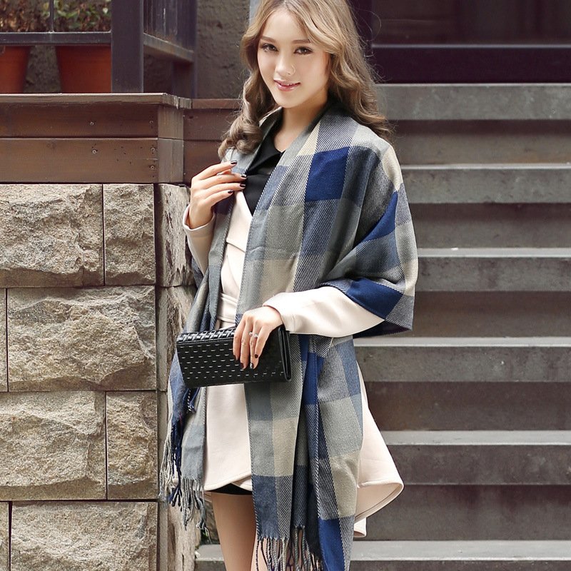 Cozy Unisex Scarves for All Seasons