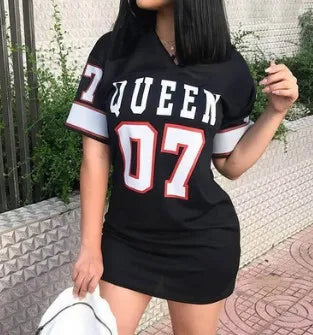 V-Neck Queen Letter Print Short Sleeve Dress – Loose Sporty Streetwear Style