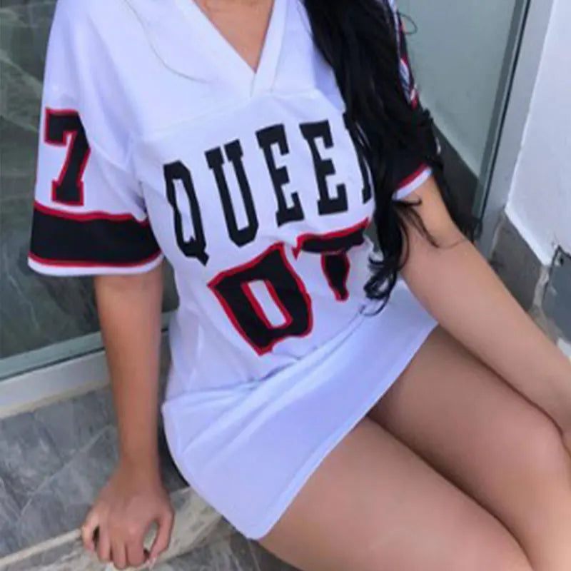 V-Neck Queen Letter Print Short Sleeve Dress – Loose Sporty Streetwear Style