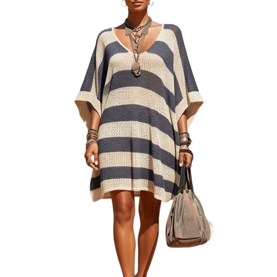 Plus-size Knit Sweater with a V-neck Puff Sleeves and a Color-block Design Relaxed Fit