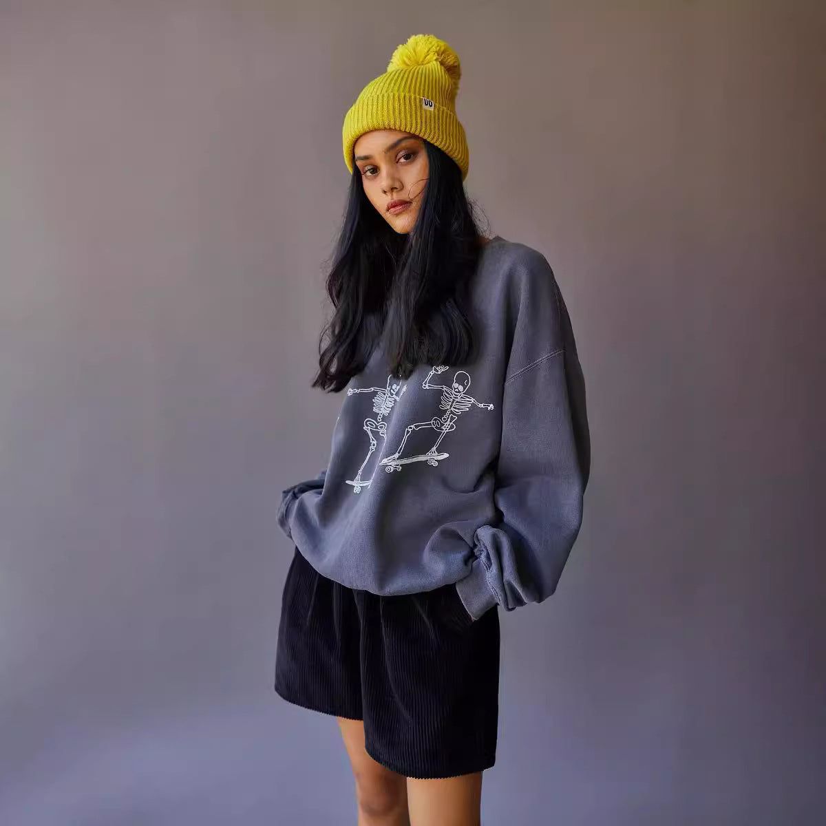 Women's Skull Skateboard Graphic Loose Long Sleeve Sweatshirt
