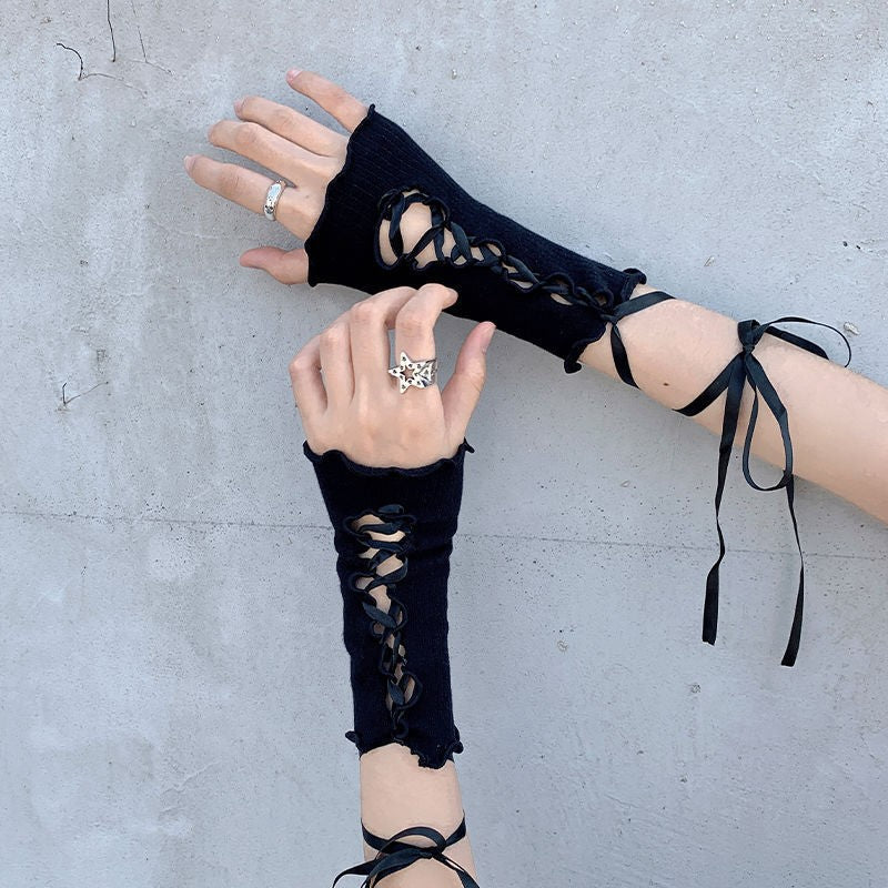 Stay Warm & Stylish with Fingerless Gloves