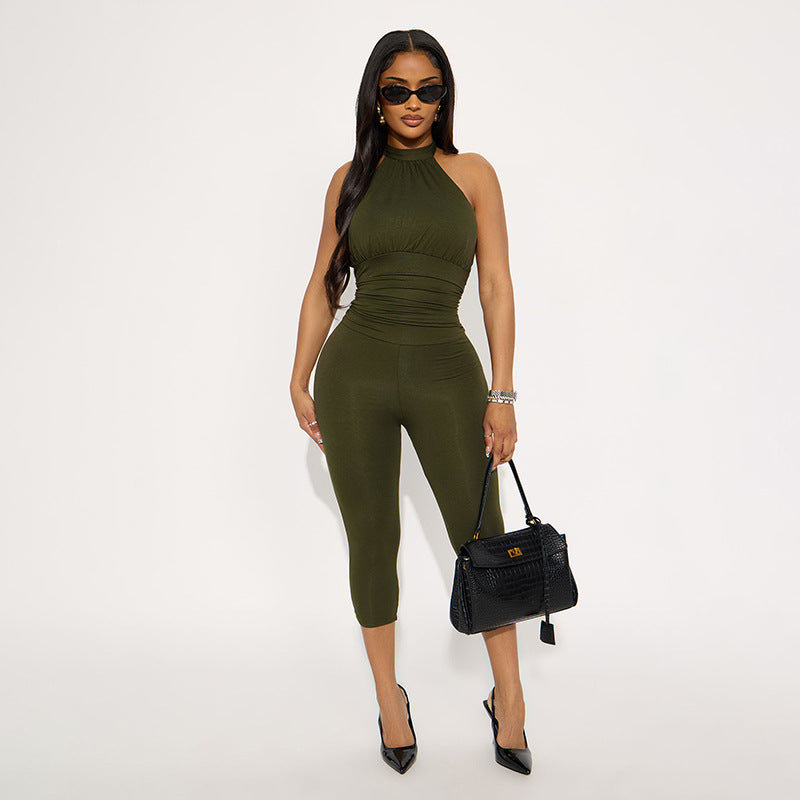 Solid-color Pleated Waist-cinching Capri Jumpsuit