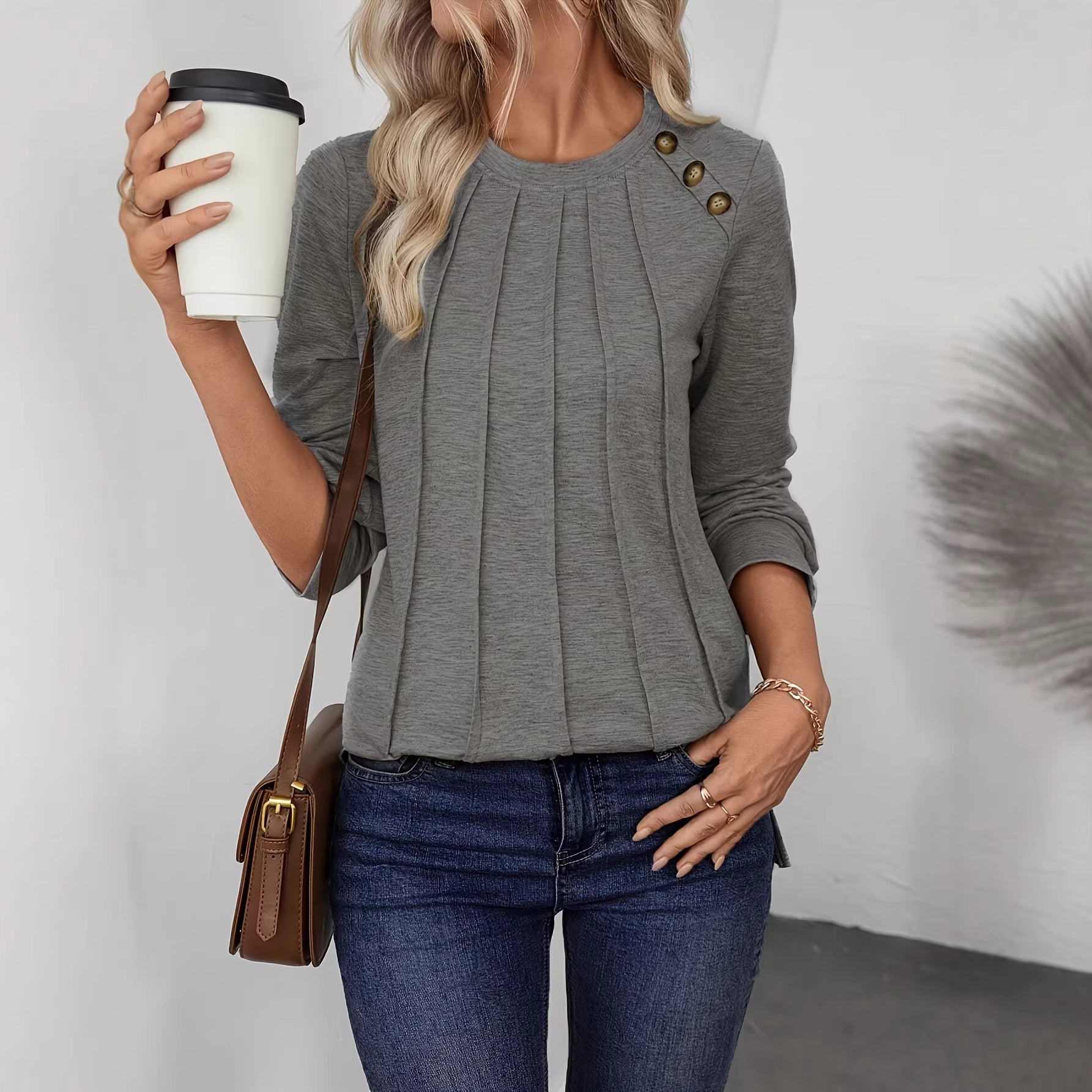 Soft Long‑Sleeve Knit Sweatshirt – Cozy Autumn Comfort