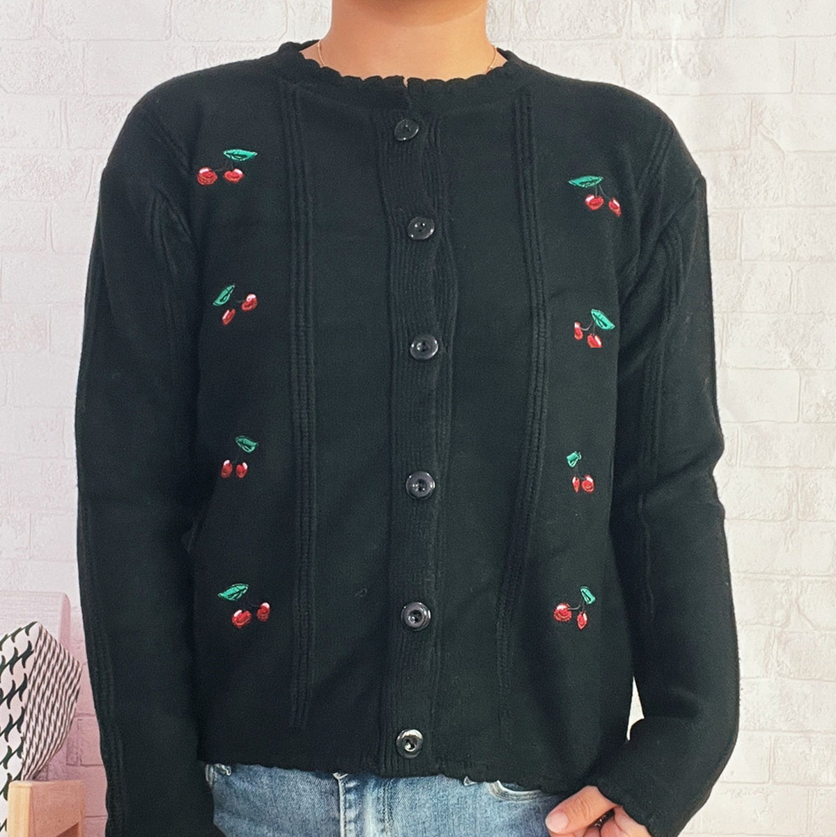 Cherry Embroidered Cute Style Wavy Round Neck Single-breasted Sweater Cardigan