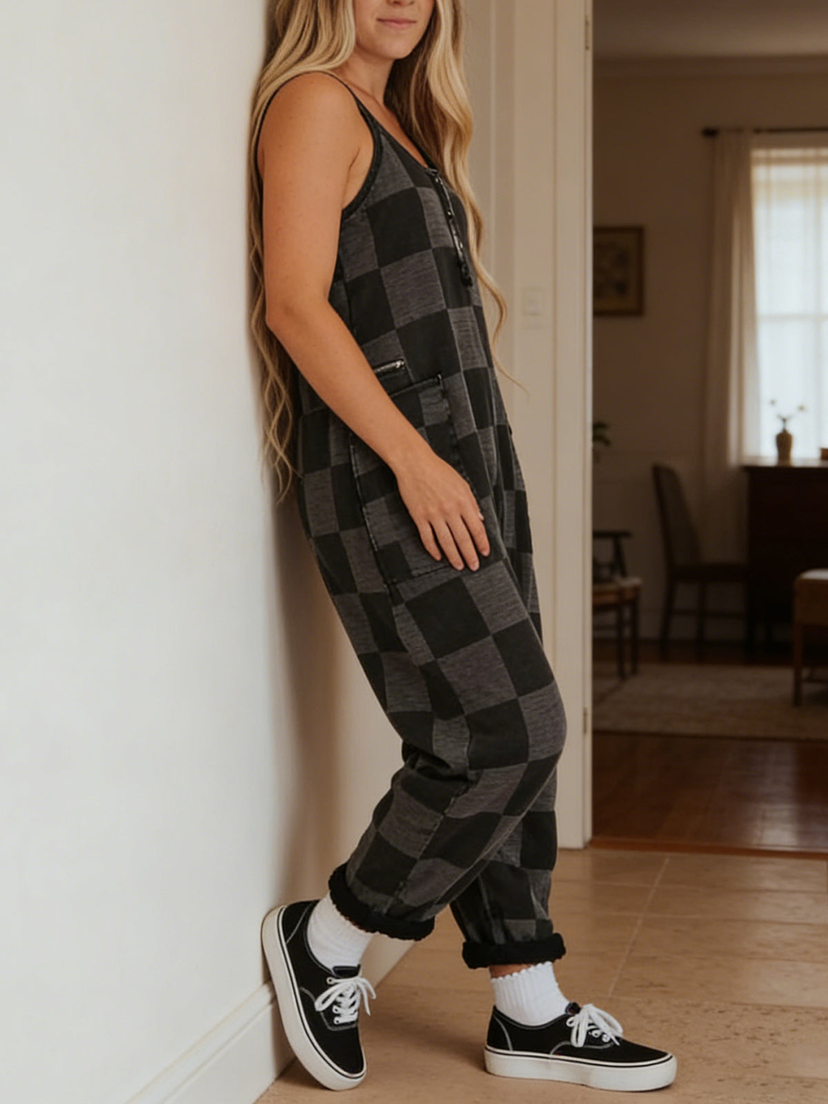 New Women's Plaid Print Jumpsuit With Large Pockets, Halter Neck, Open Back, Loose Fit. Machine Washable And Suitable For Everyday Wear.