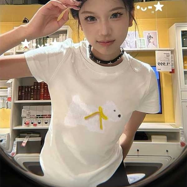 Sweet White Korean‑Style Slim Fit Women’s T‑Shirt – Short Sleeve