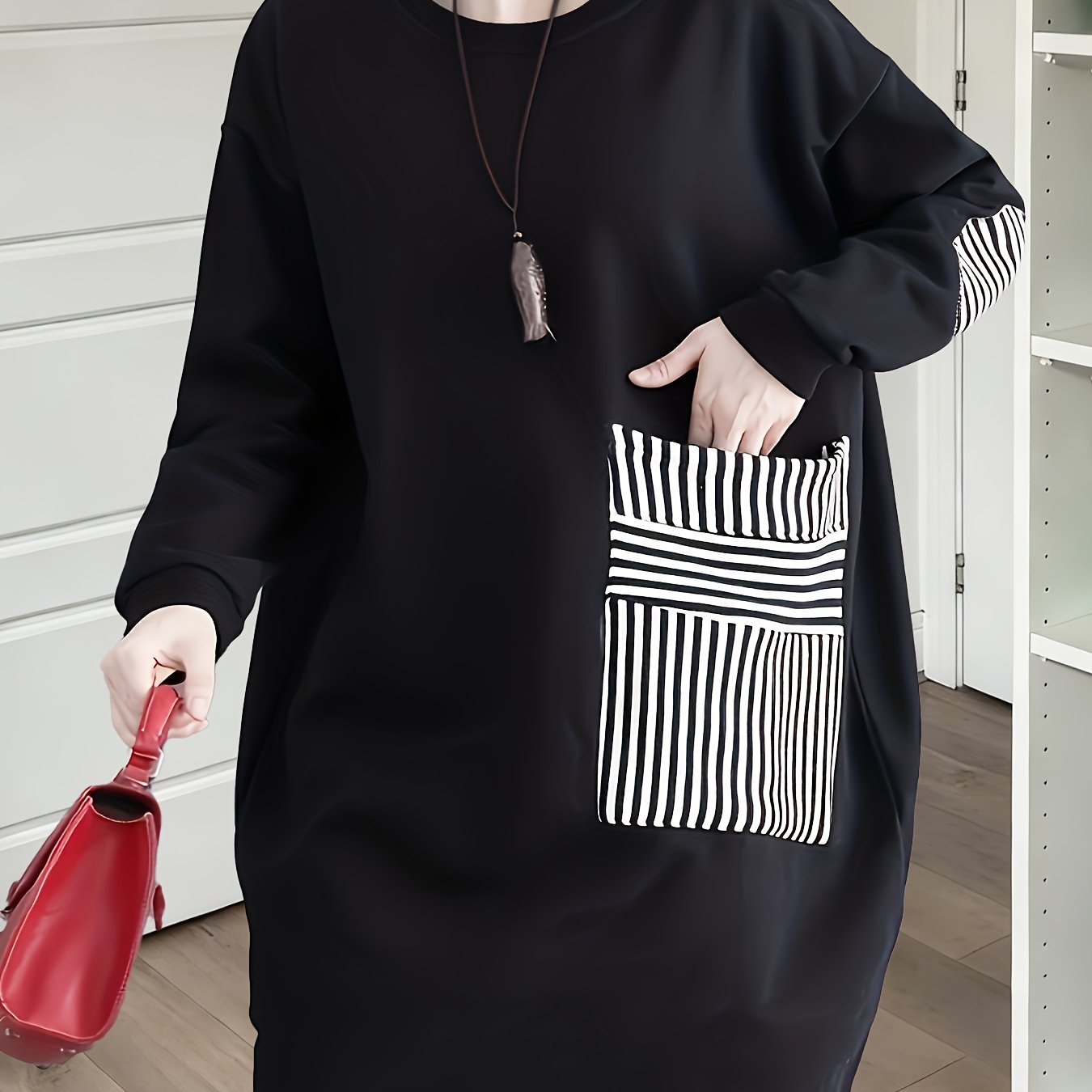 Plus Size Women’s Sweatshirt with Asymmetrical Pocket, Contrast Color Accents, Loose Fit, Cuffed O‑Ring