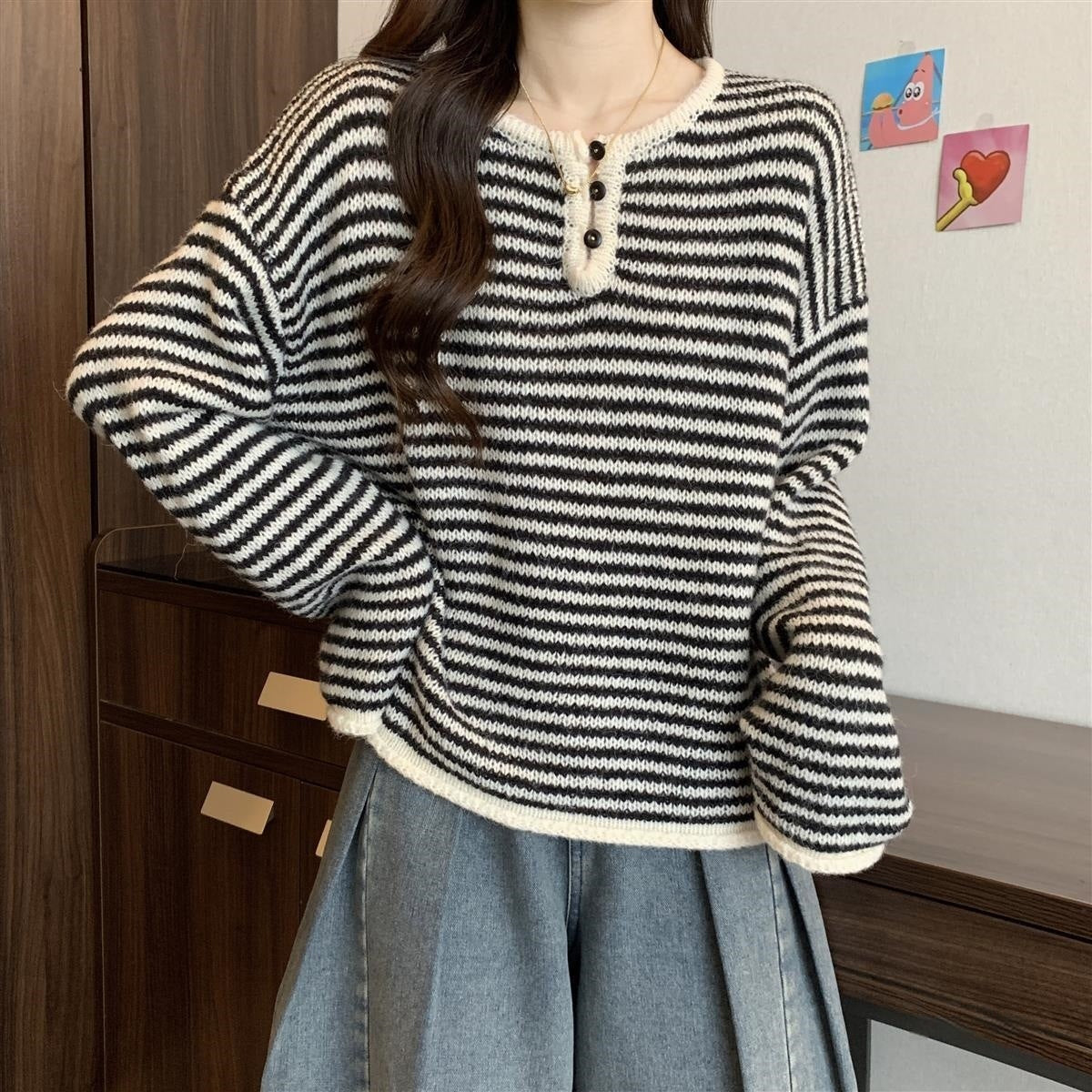 Ladies' Loose Round-neck Long-sleeve Knitted Sweater