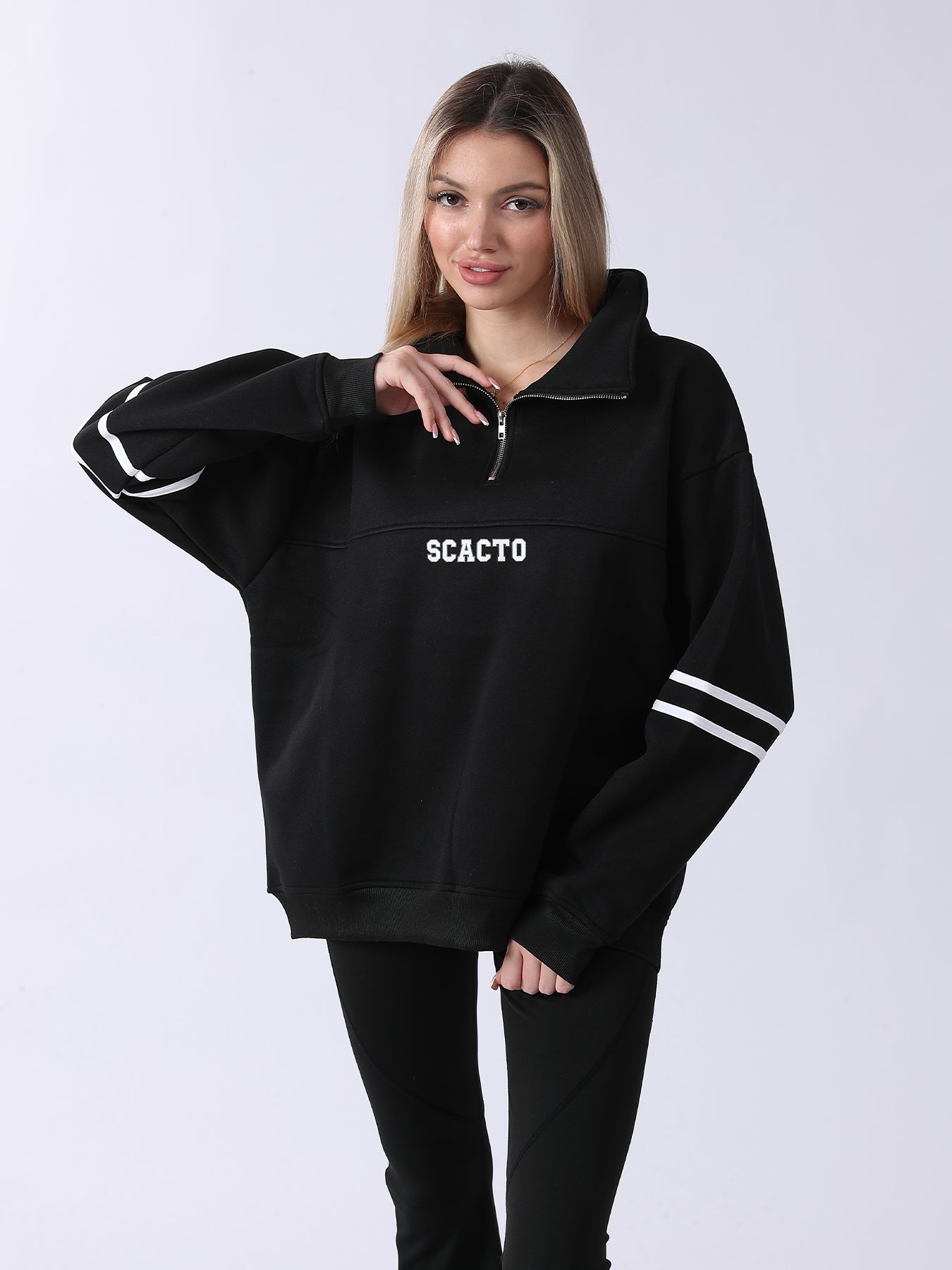 Cozy Women's Long-Sleeve Sweatshirt for Daily Comfort
