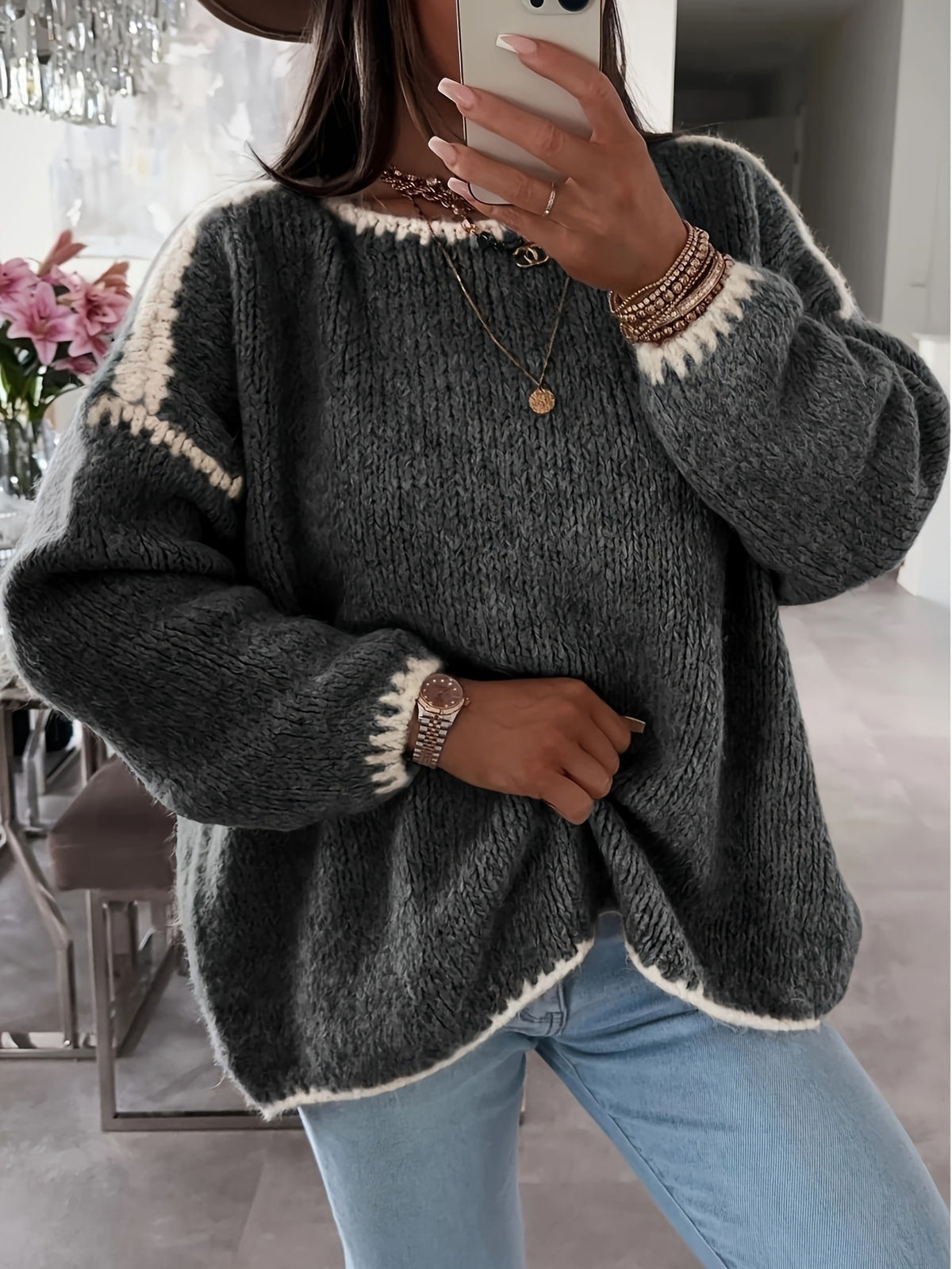Female Loose and Casual Off-the-shoulder Solid-color Sweater