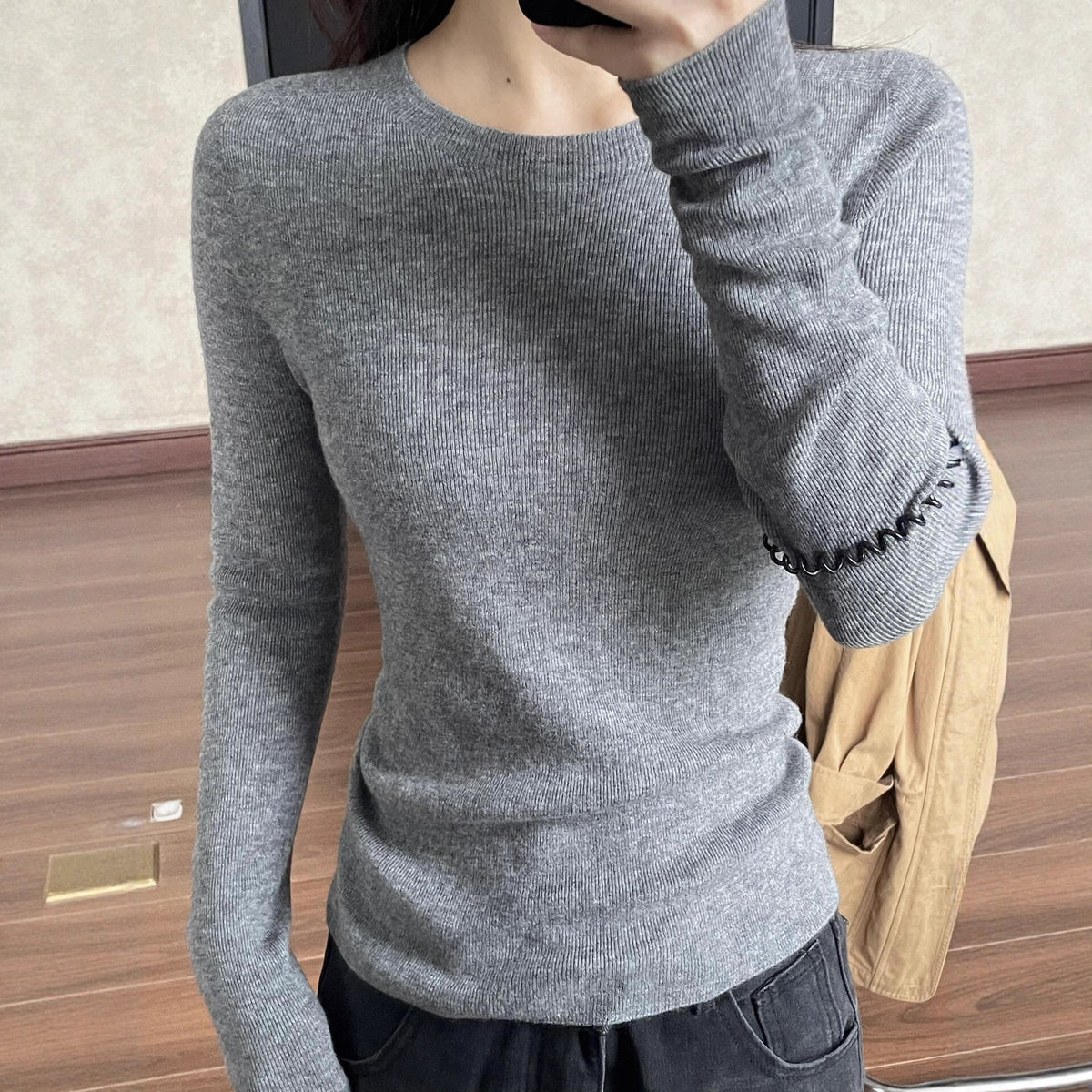 Round Neck Knitted Sweater for Women