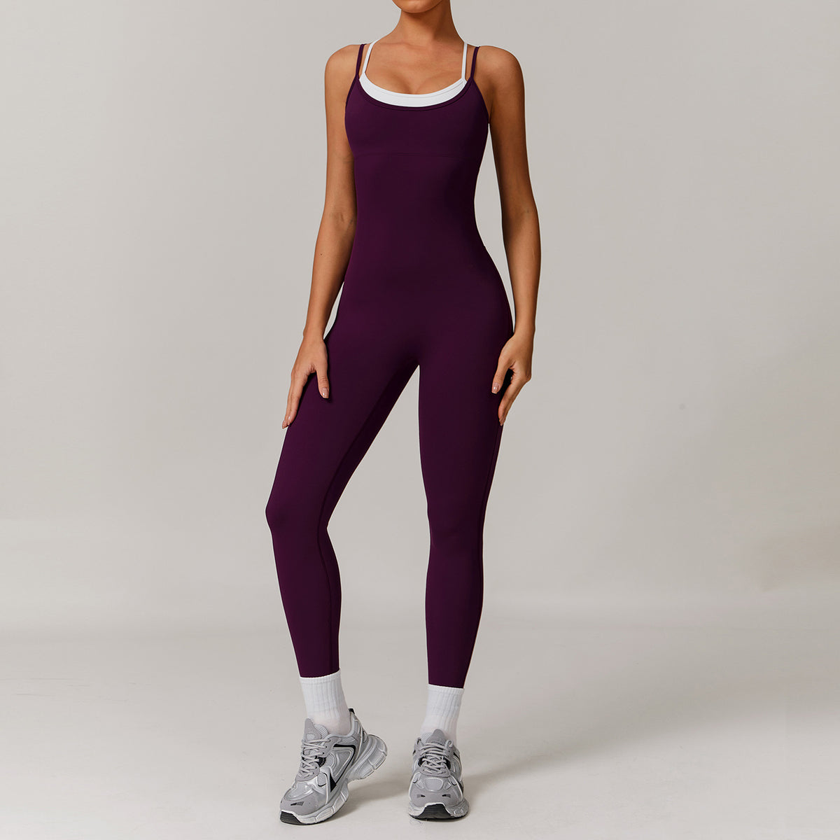 Fake Two-piece Contrast Color Sling Sports Jumpsuit