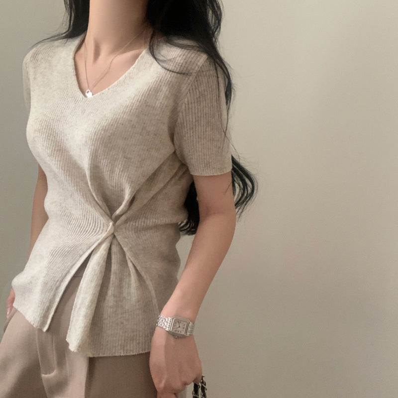 Elegant V‑Neck Split‑Waist Short‑Sleeve Sweater – Summer Chic
