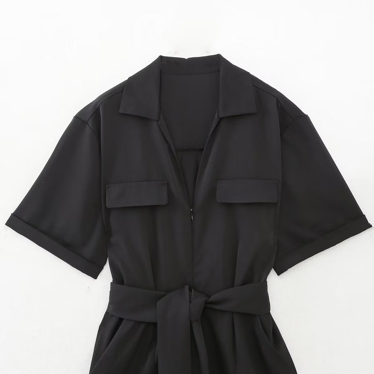 Chic Short-Sleeve Belted Jumpsuit with Zipper & Lapel