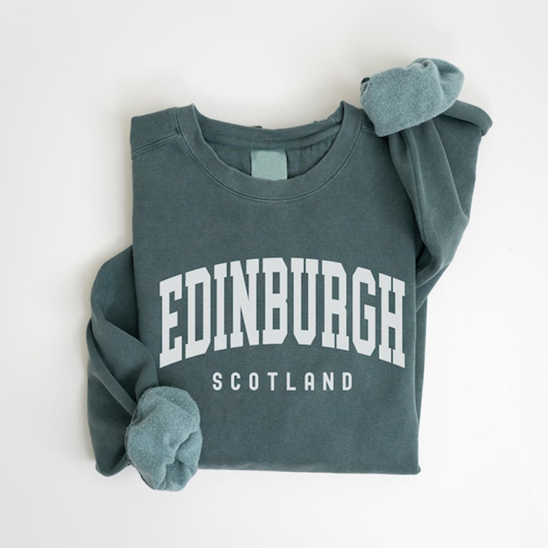 Cozy Letter Graphic Thermal Sweatshirt – Warm & Stylish Long‑Sleeve